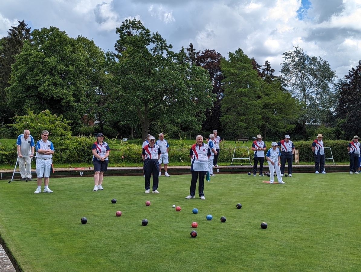 2024 Spooner trophy - on the green - 4